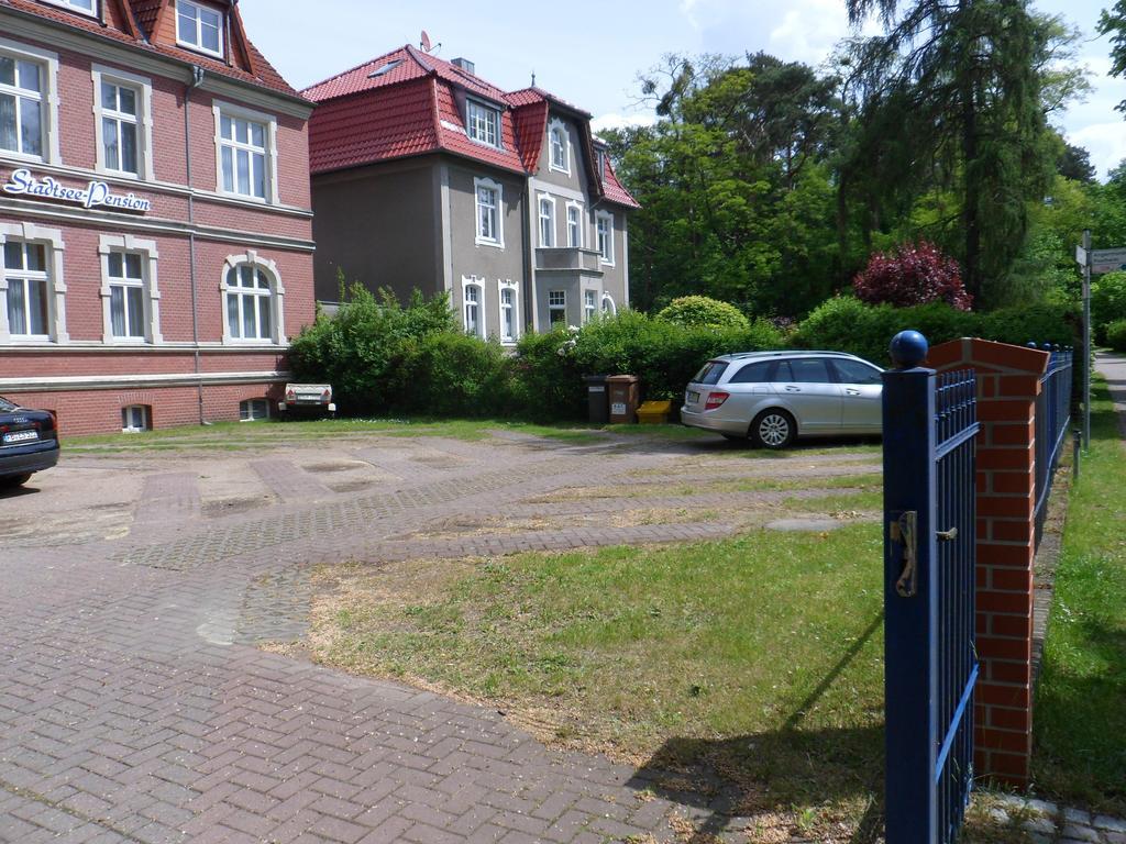 Stadtsee-Pension Темплин Екстериор снимка