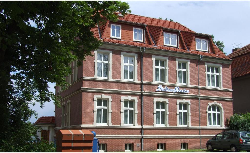 Stadtsee-Pension Темплин Екстериор снимка
