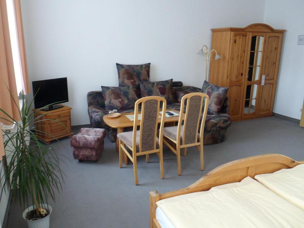 Stadtsee-Pension Темплин Екстериор снимка