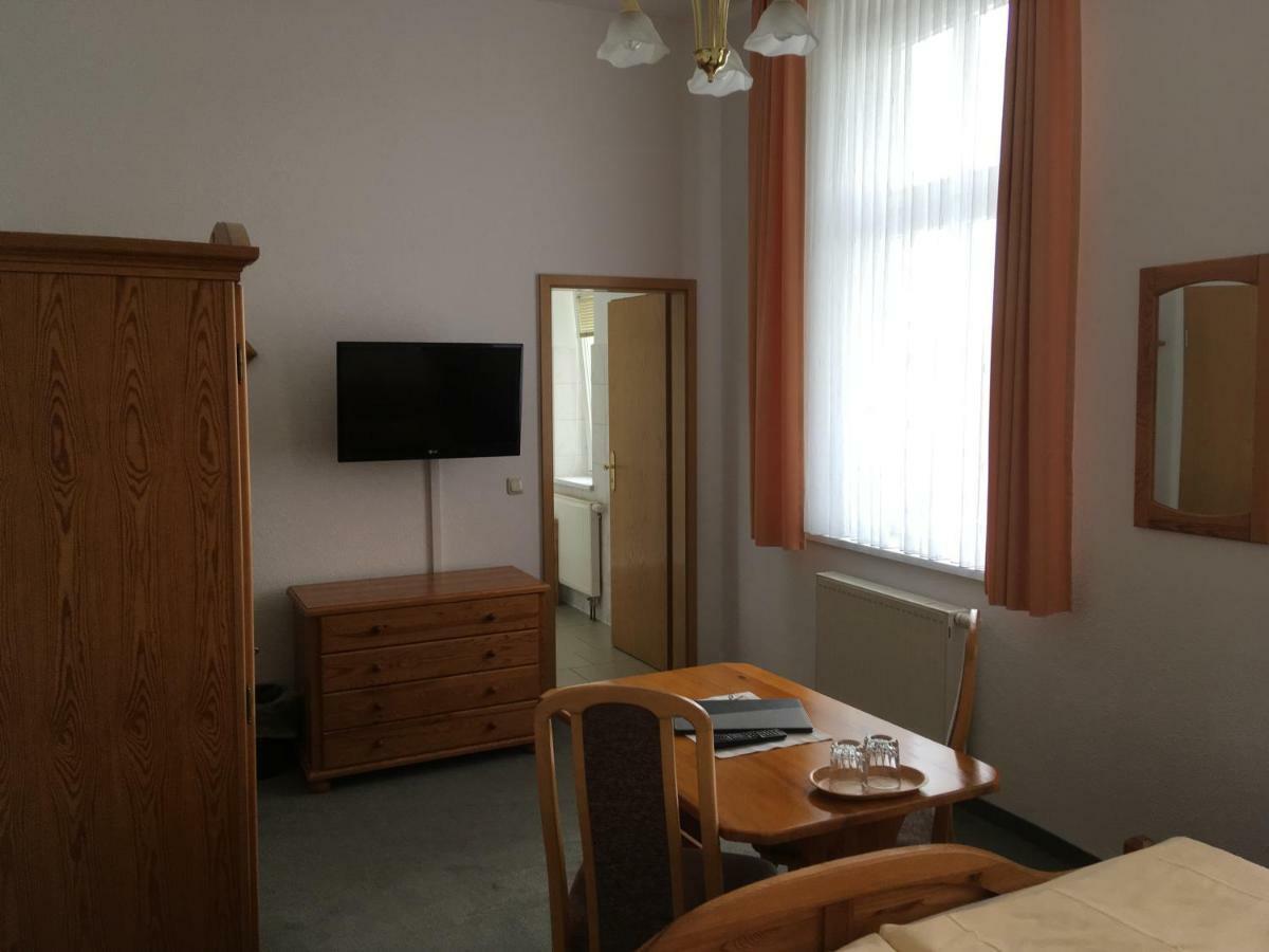 Stadtsee-Pension Темплин Екстериор снимка